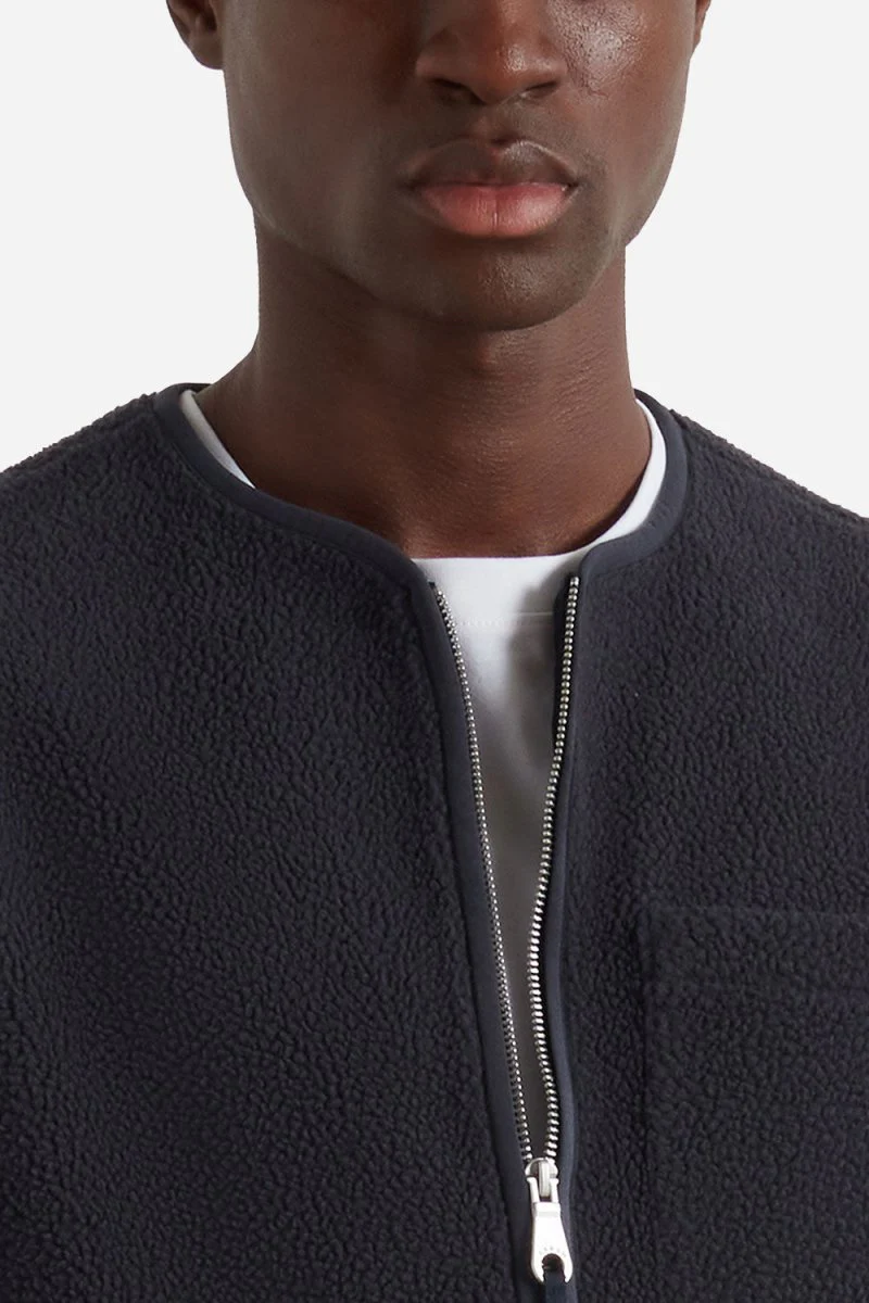 Farah Abbott F-Tab Gilet (True Navy) - Image 2